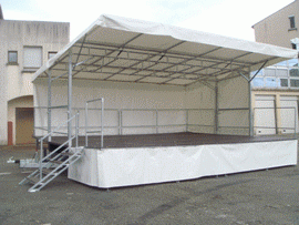 Podium roulant promotionnel SOLENZARA - 45 M² - 1 PENTE  1